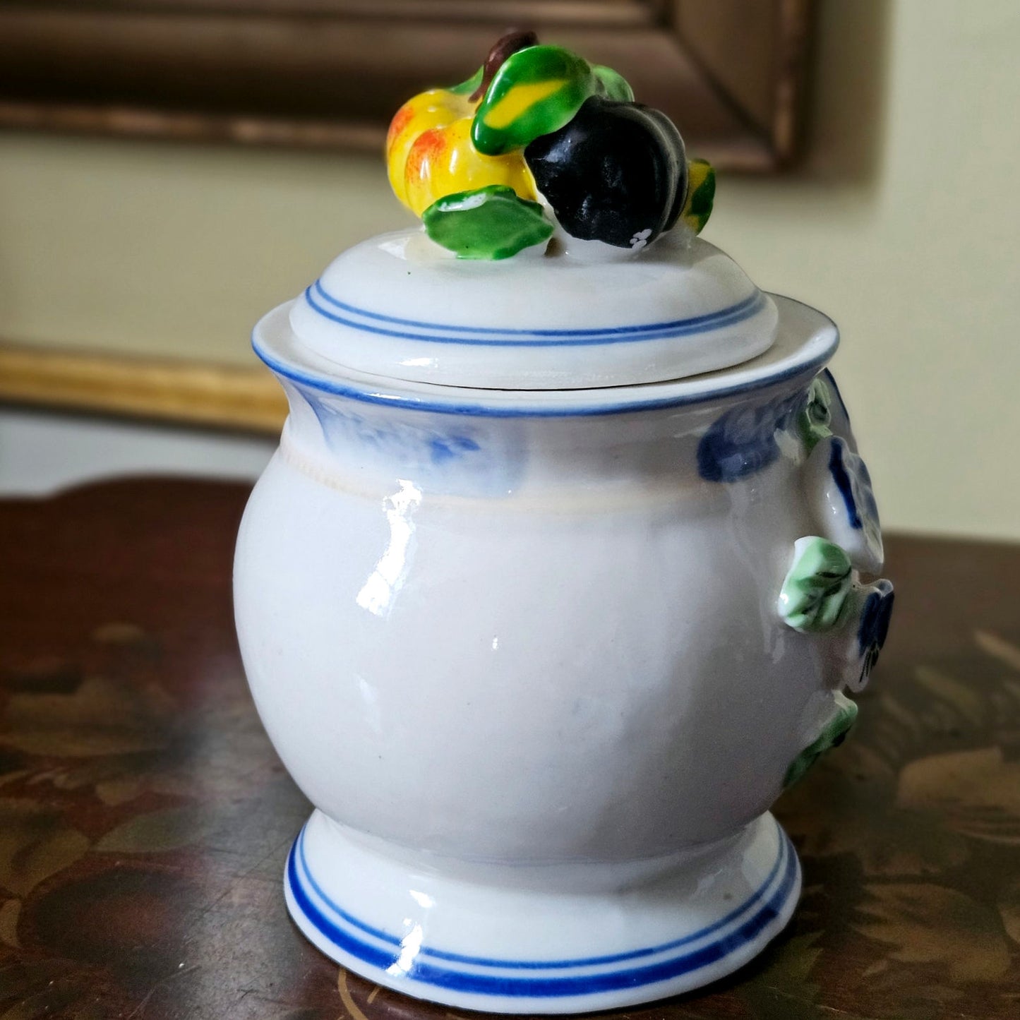 Vintage Blue Floral Tea Gift Basket – Curated Tea Lover Set