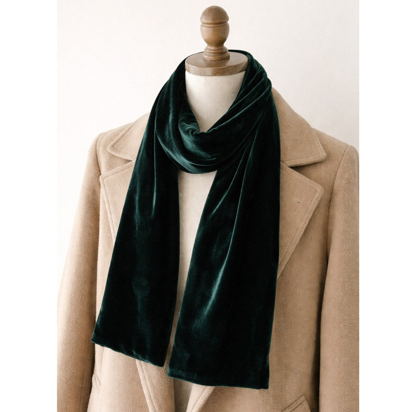 Vintage Emerald Velvet Scarf | Classic Green Winter Accessory