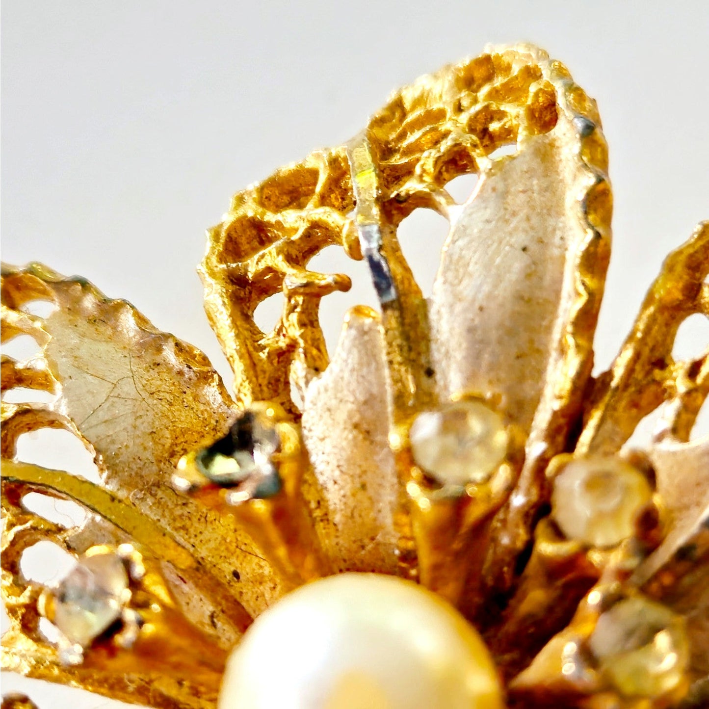 Vintage Mid Century BSK Gold Tone Filigree Pearl & Rhinestone Flower Brooch