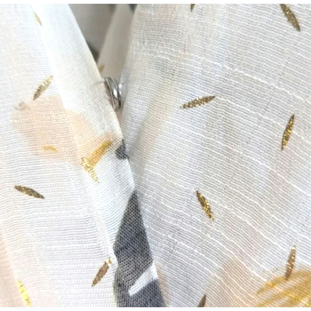 🌸 Elegant Harvé Benard Petite Blouse – White Floral with Gold Metallic Specks – Women's Size PL