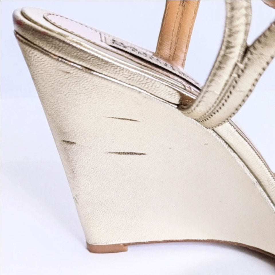 Badgley Mischka Kole T-Strap Jewel Embellished Wedge Sandals Gold Metallic | Women's Size 8.5