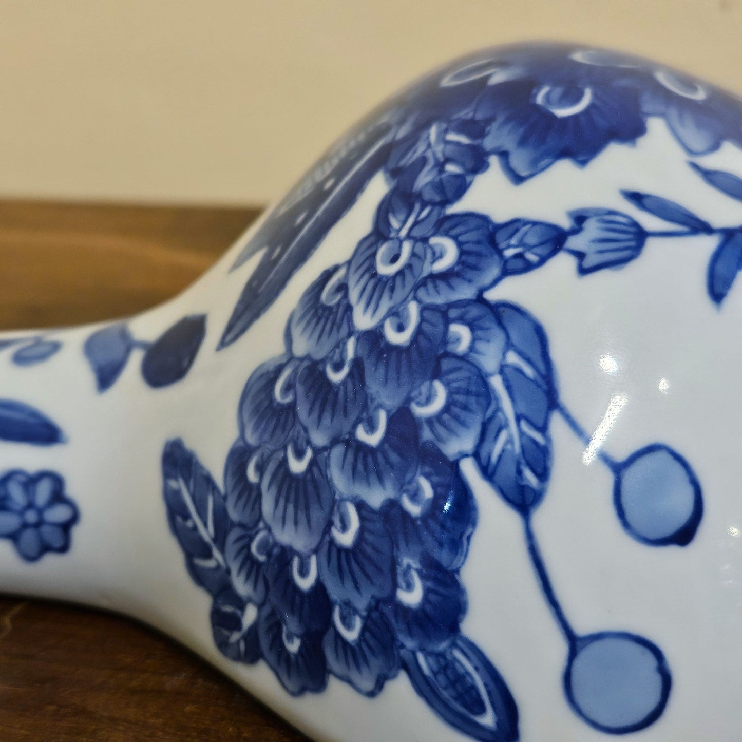 1990s Blue & White Wall Pocket Vase – Baum Bros “Formalities” Chinoiserie Floral