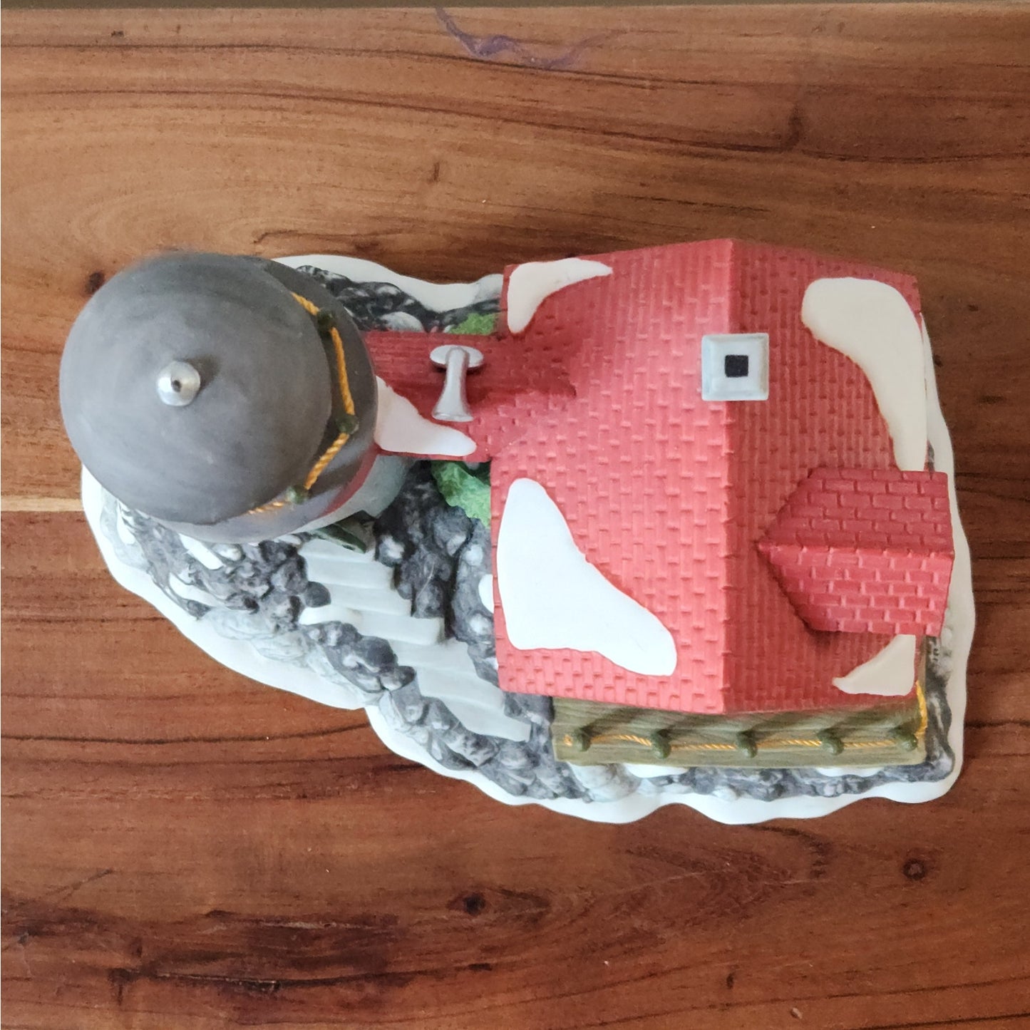 Department 56 – Pigeonhead Lighthouse (1994), New England Village Series