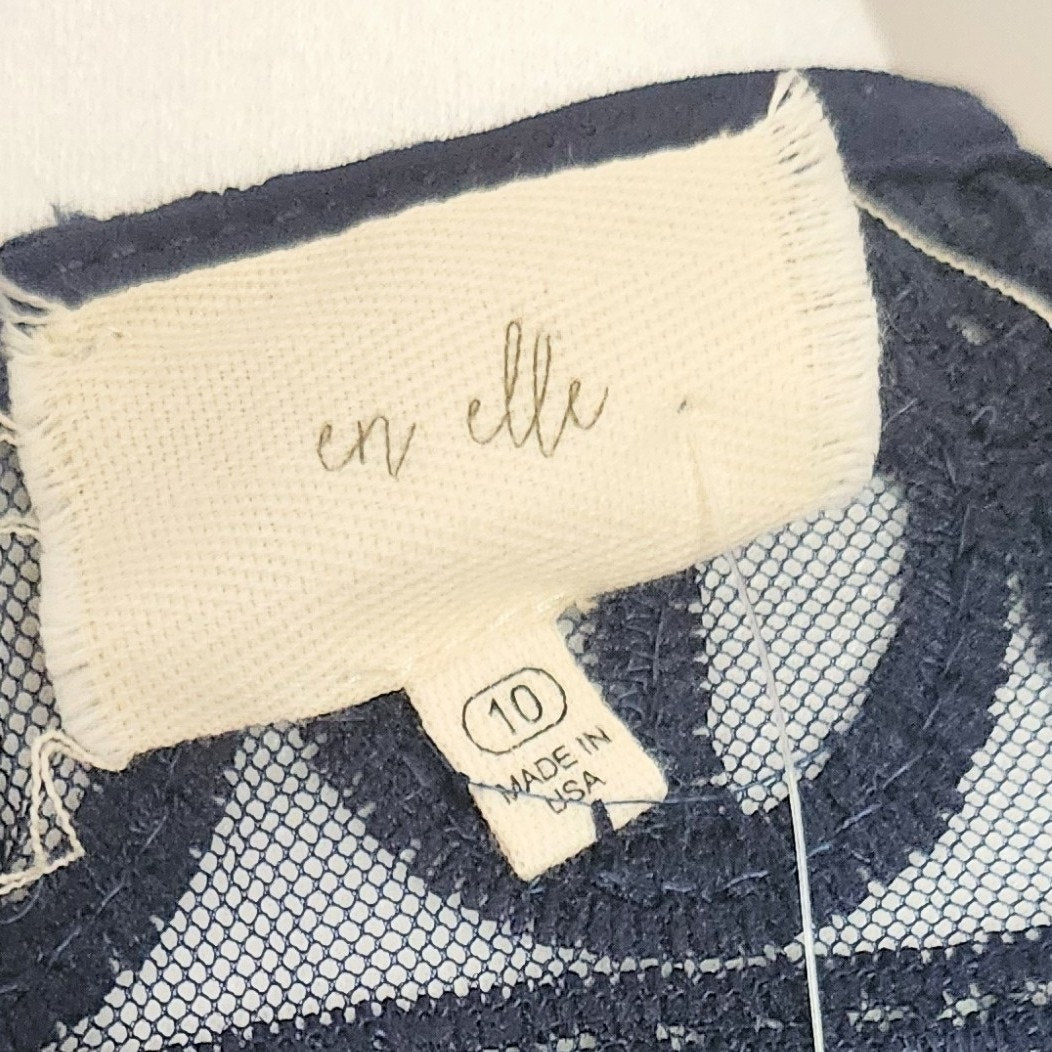 Anthropologie En Elle Marka Lace Scallop Hem Navy Blue Blouse | Women's 10 NWT
