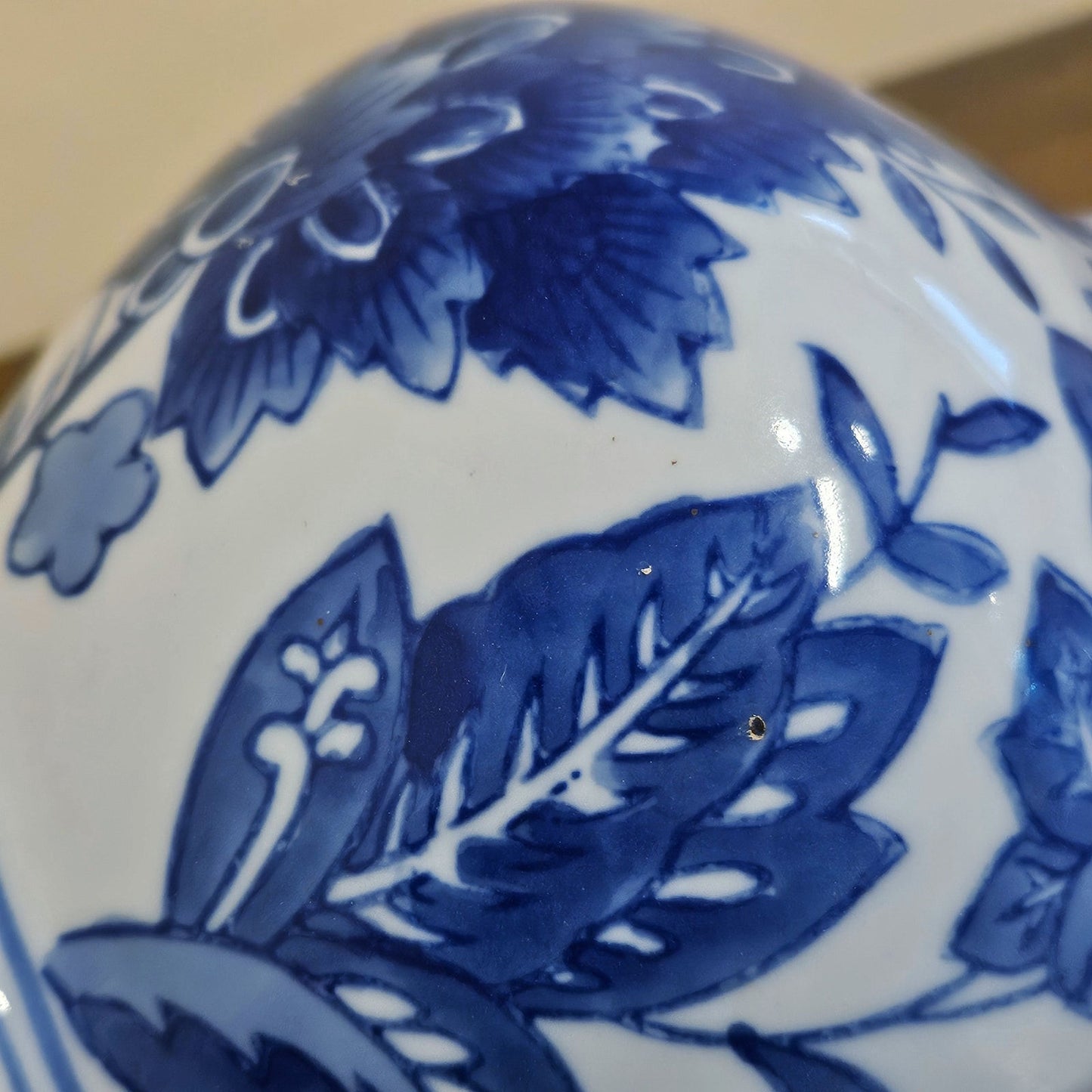 1990s Blue & White Wall Pocket Vase – Baum Bros “Formalities” Chinoiserie Floral