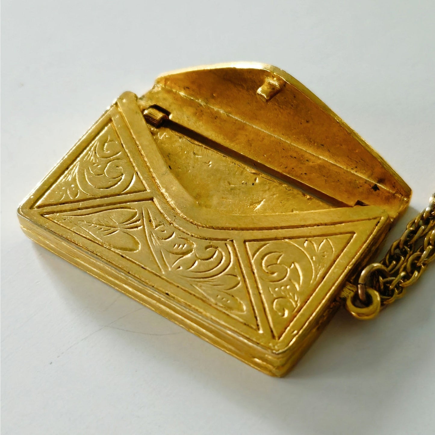 Vintage Gold Tone Envelope Locket Necklace