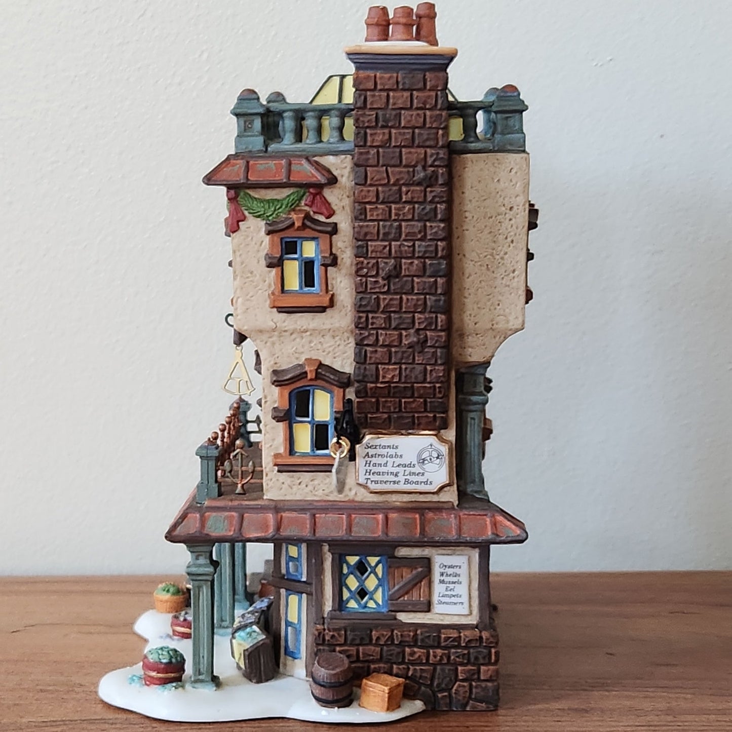 Leed’s Oyster House – Dickens’ Village – Department 56 (1999) - New in Box!