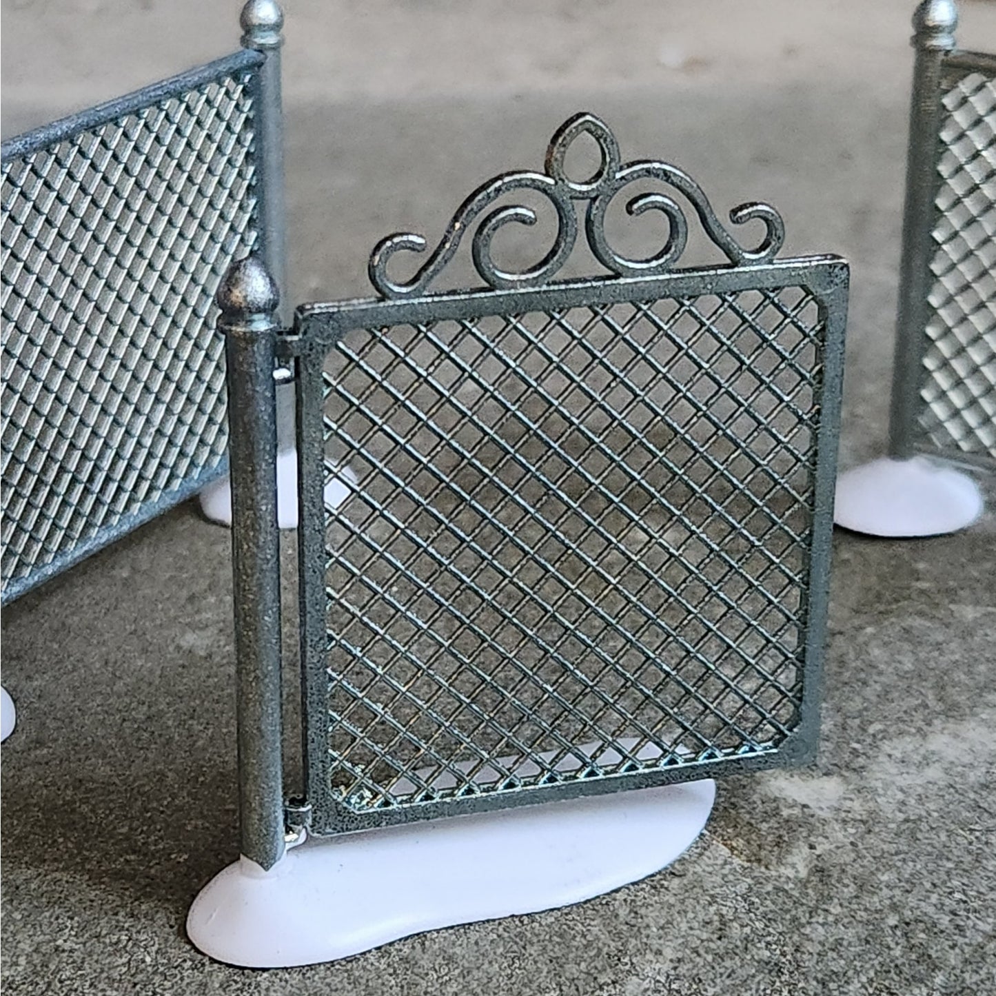 Department 56 “Chain Link Fence With Gate” – Set of 3 Metal Village Accessories (1993)