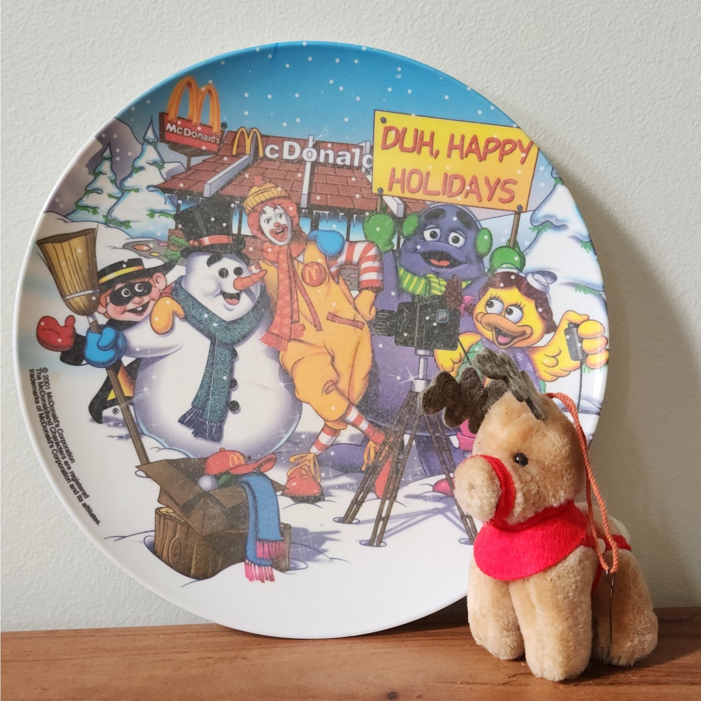 Vintage McDonald’s Holiday Gift Bundle | 2001 “Duh, Happy Holidays” Plate & 1985 Plush Reindeer Ornament