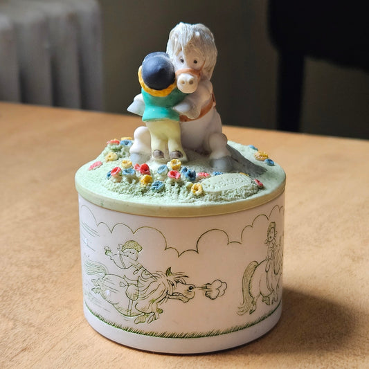 1989 Thelwell “He’ll Find You” Box | Vintage Norman Thelwell Equestrian Keepsake