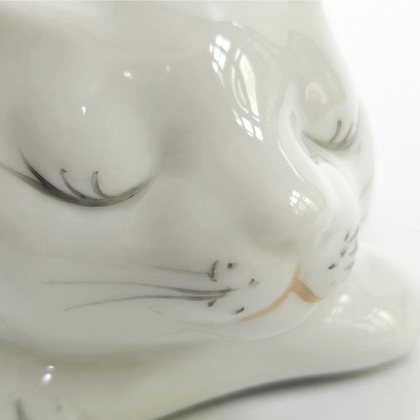1980s East Wind San Francisco Sleeping Cat Potpourri Floral Porcelain Figurine