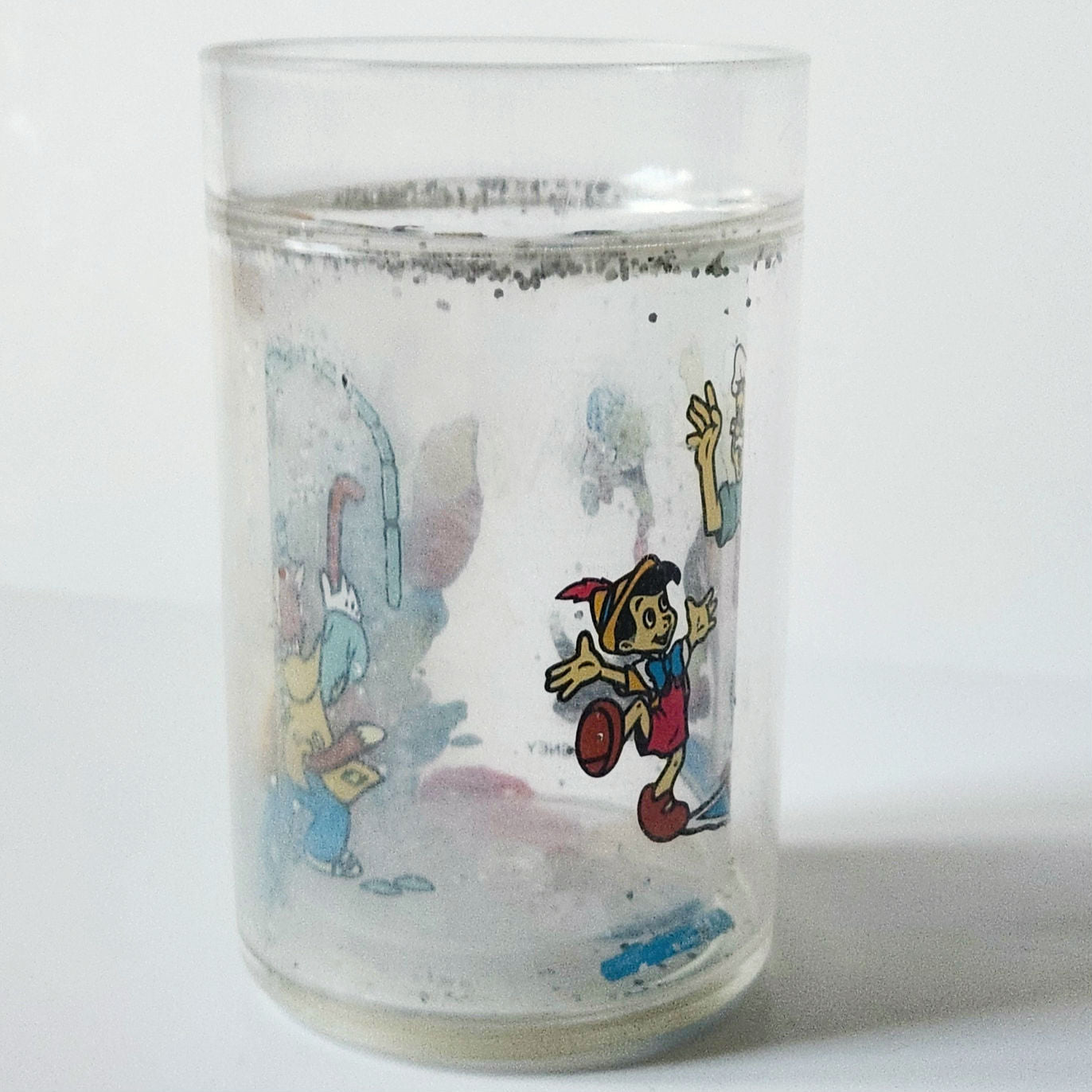 Vintage 90s Kids Pinocchio Geppetto & Figaro Disney Glitter Snow Globe Cup / Tumbler