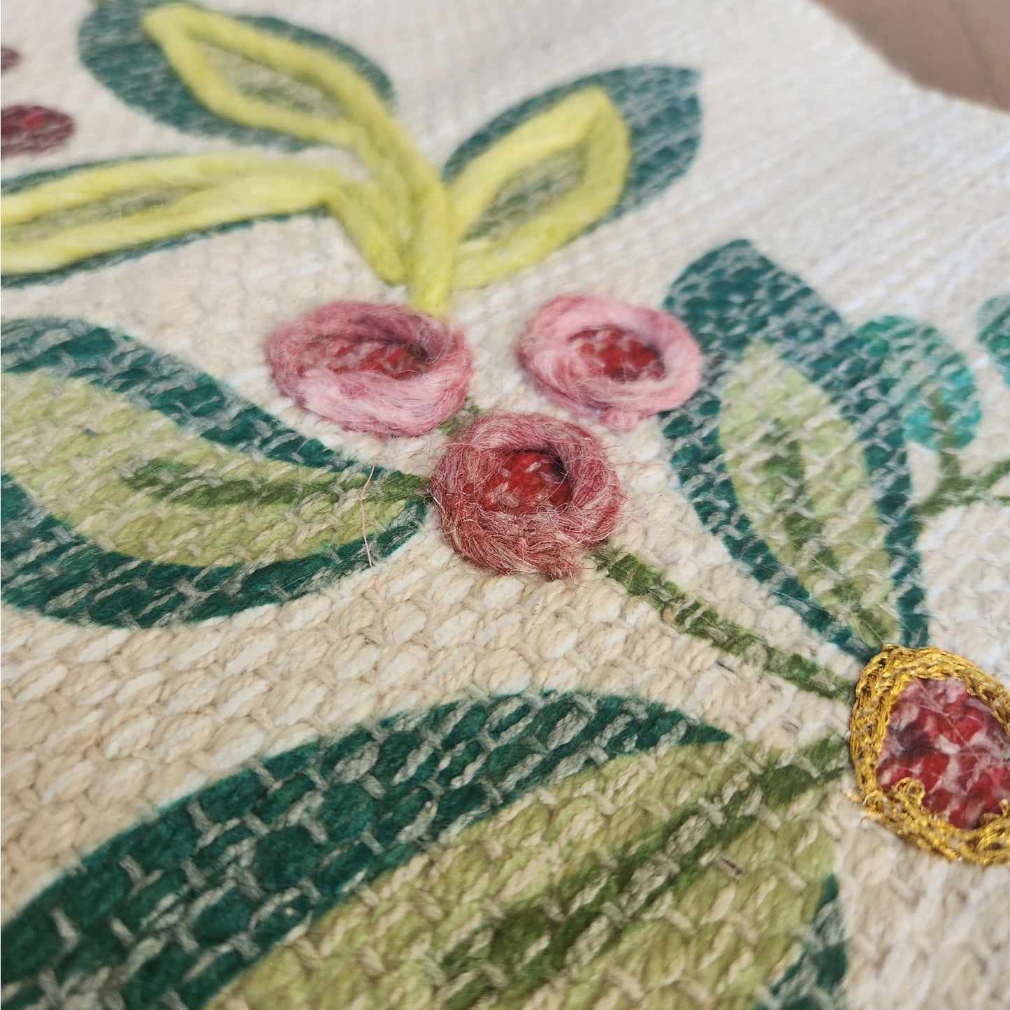 “Merry” Washable Accent Rug – 27″ × 45″ (NWT)