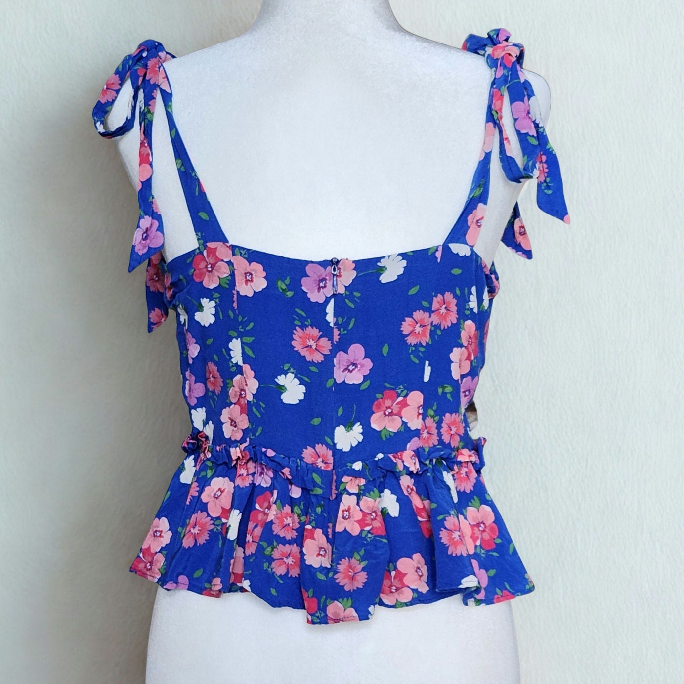 Yumi Kim Women's Blue Floral Tie Strap Peplum Aroma Top Size L
