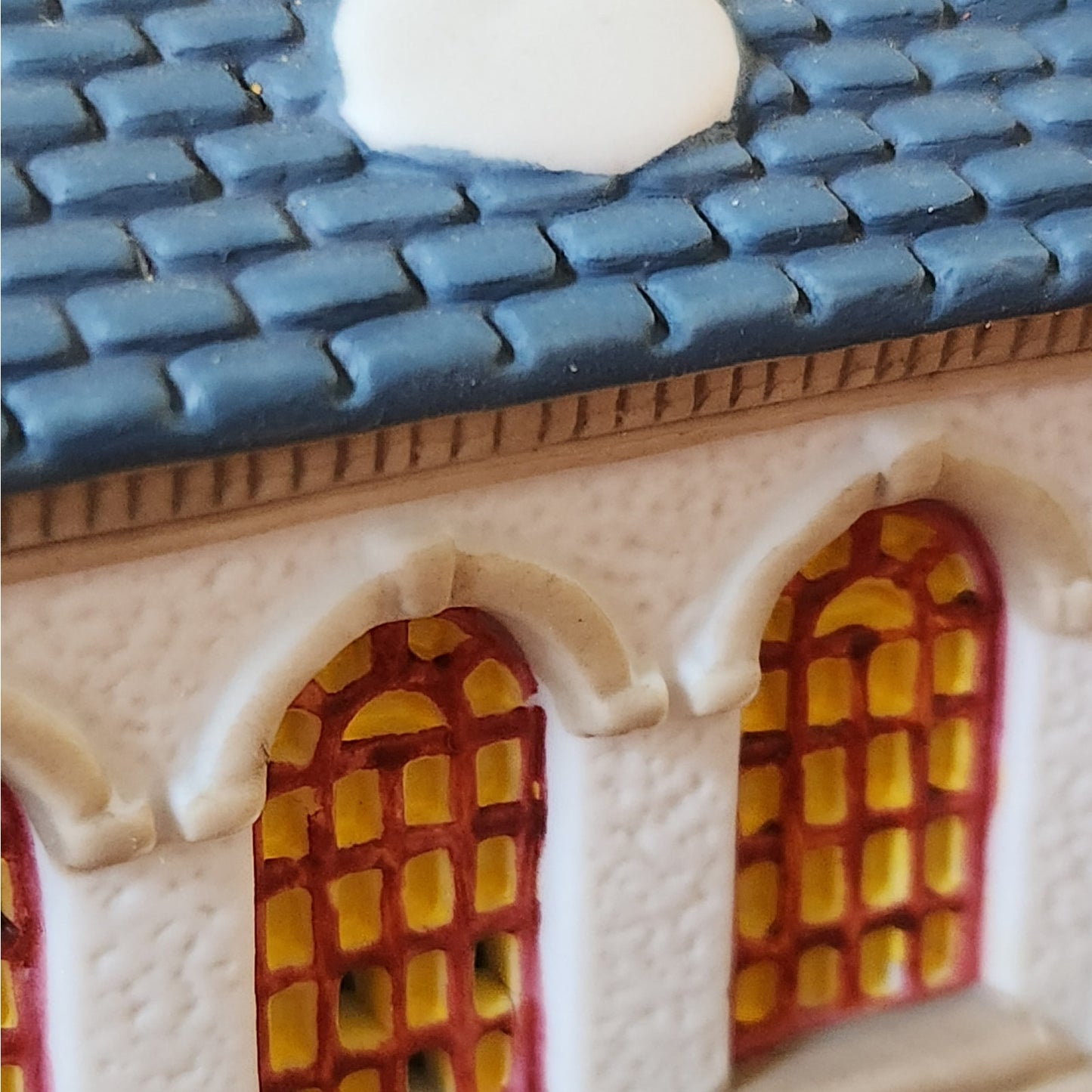 Victorian Village Lighted Porcelain — St. Andrew’s Church (2000 Edition)