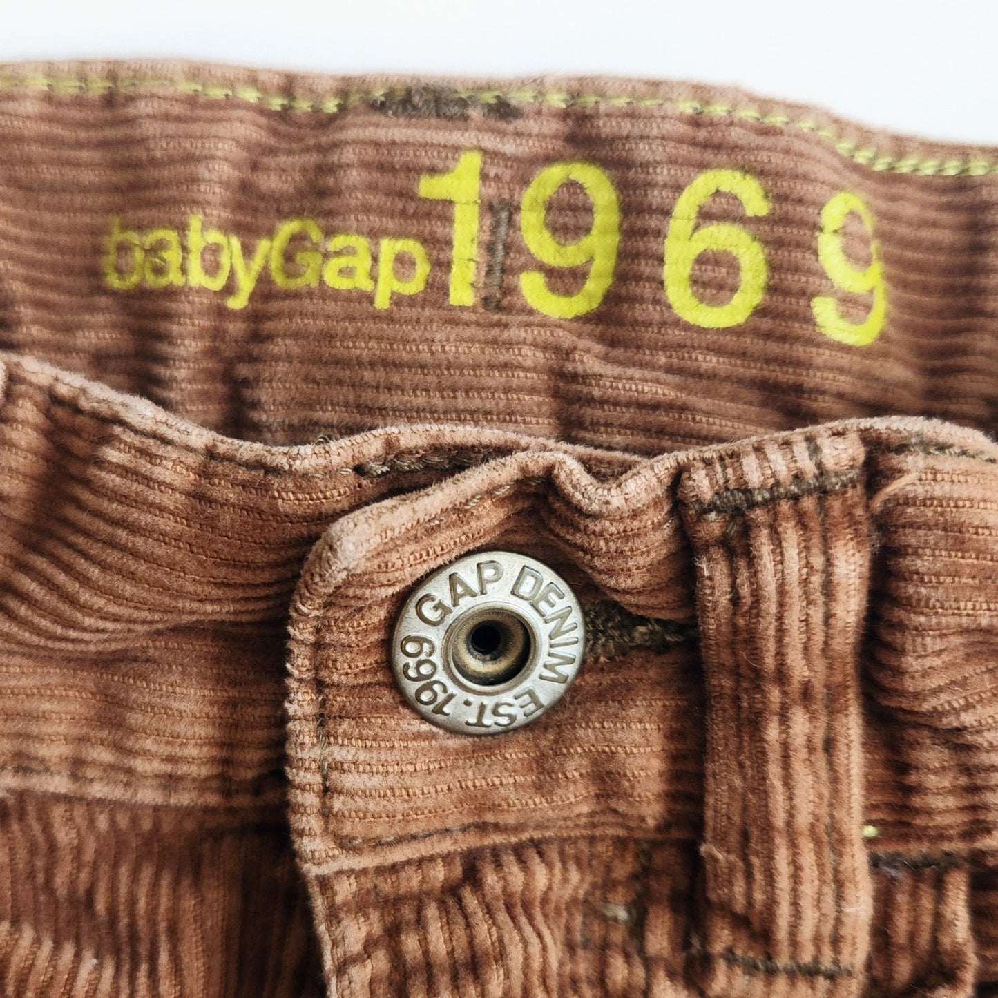 BabyGap 1969 Toddler Slim Cord with Stretch Deep Camel Size 18-24 months