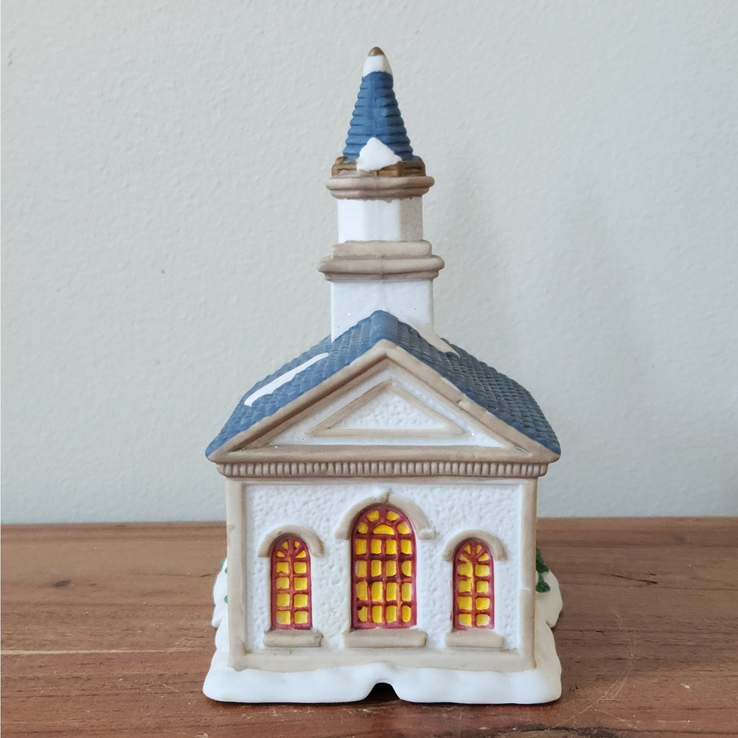 Victorian Village Lighted Porcelain — St. Andrew’s Church (2000 Edition)