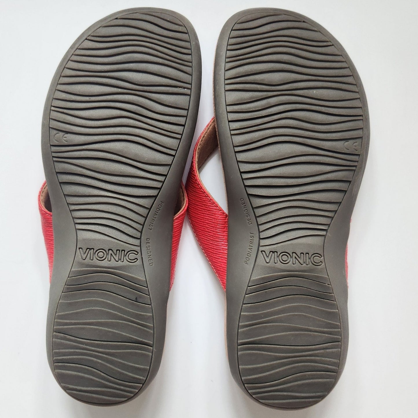 Vionic Women’s Hilda Woven Thong Sandal – Coral Red & Gold Size 7.5