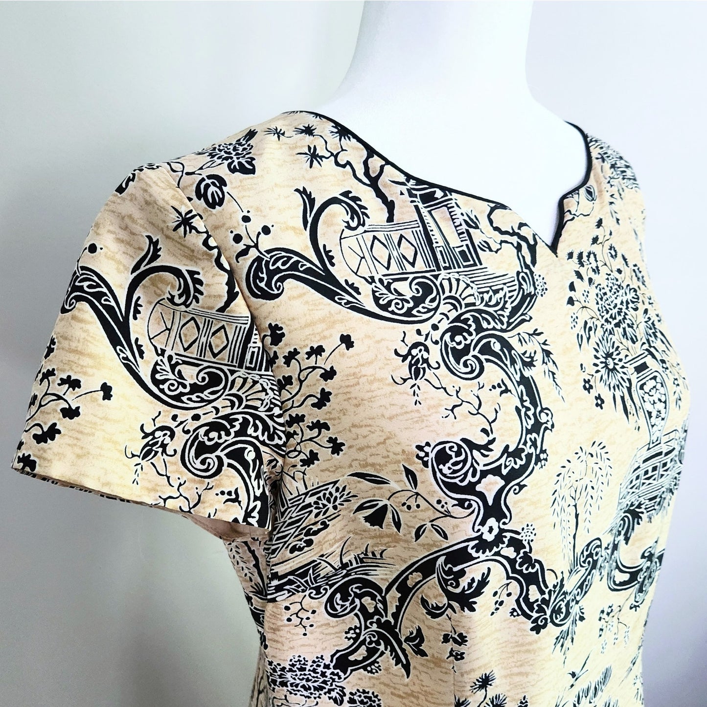 Talbots 100% Silk Sheath Dress – Asian Motif Beige & Black Women's Size 10