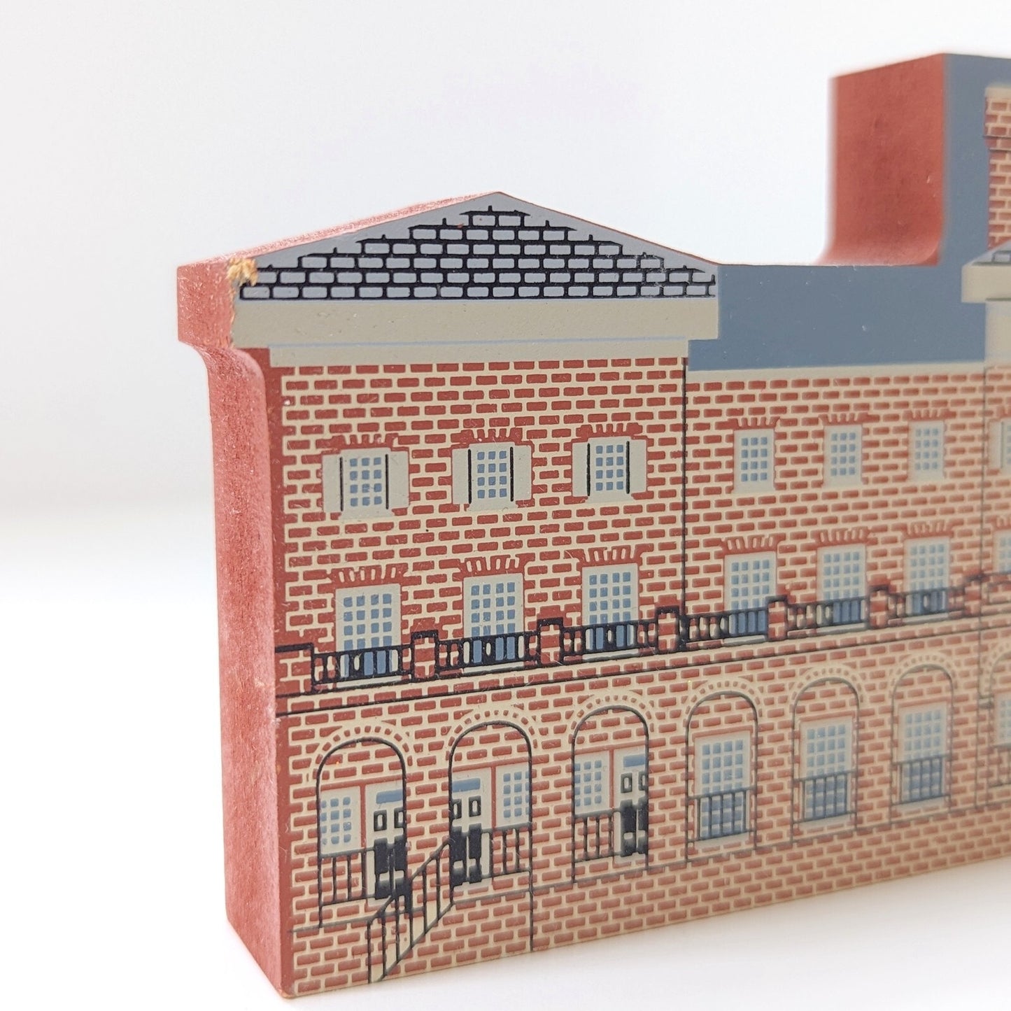 Vintage Cat’s Meow Village Natural Bridge Hotel | 1997 Virginia Shelf Sitter