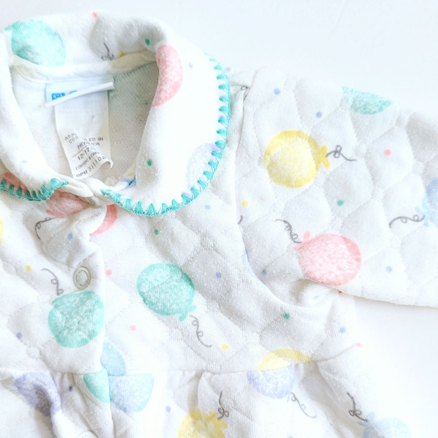Vintage 1980s Carter’s Baby Sleeper 0-3M Footie One-Piece | Pastel Balloon Print Quilted