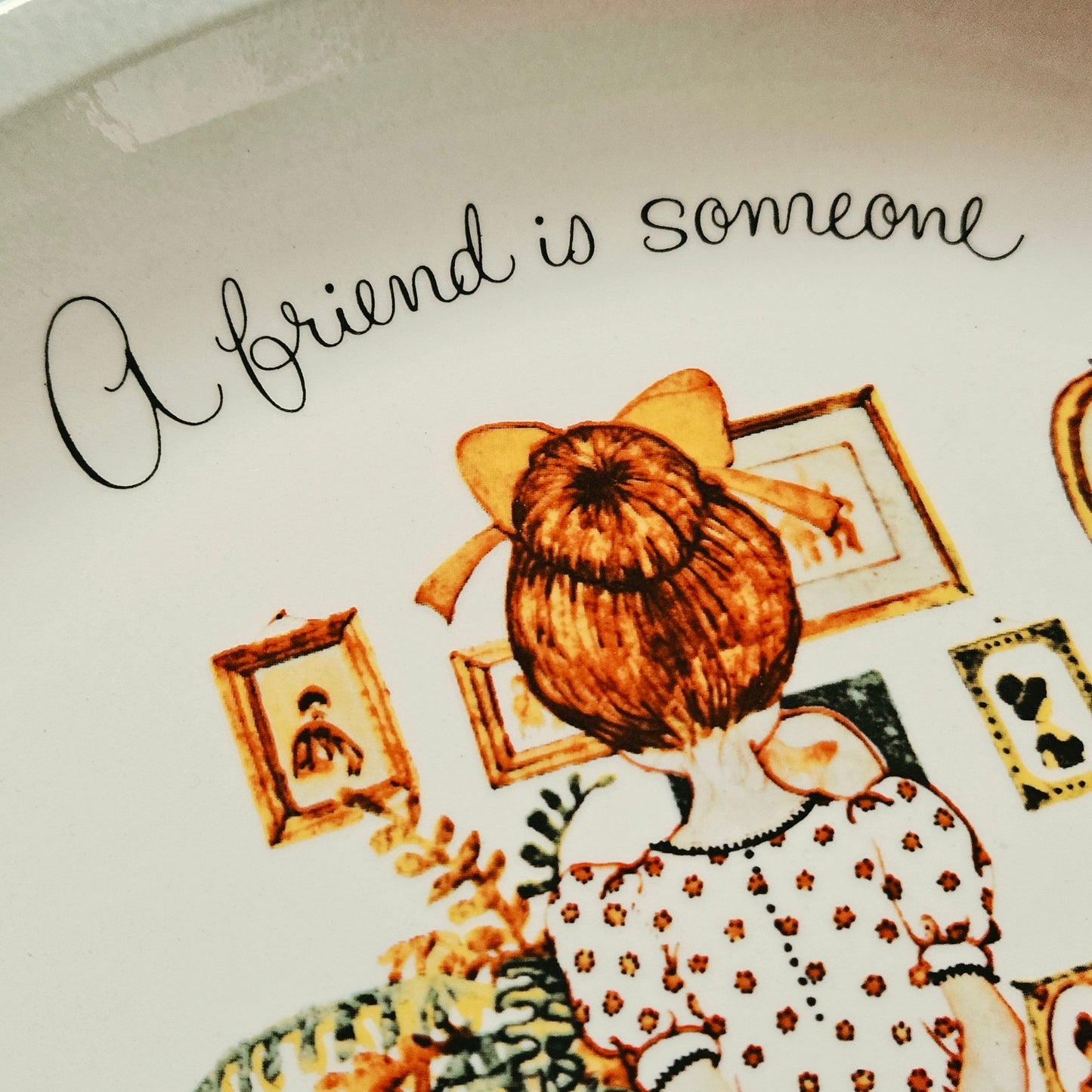 1972 Holly Hobbie Friendship Decorative Plate