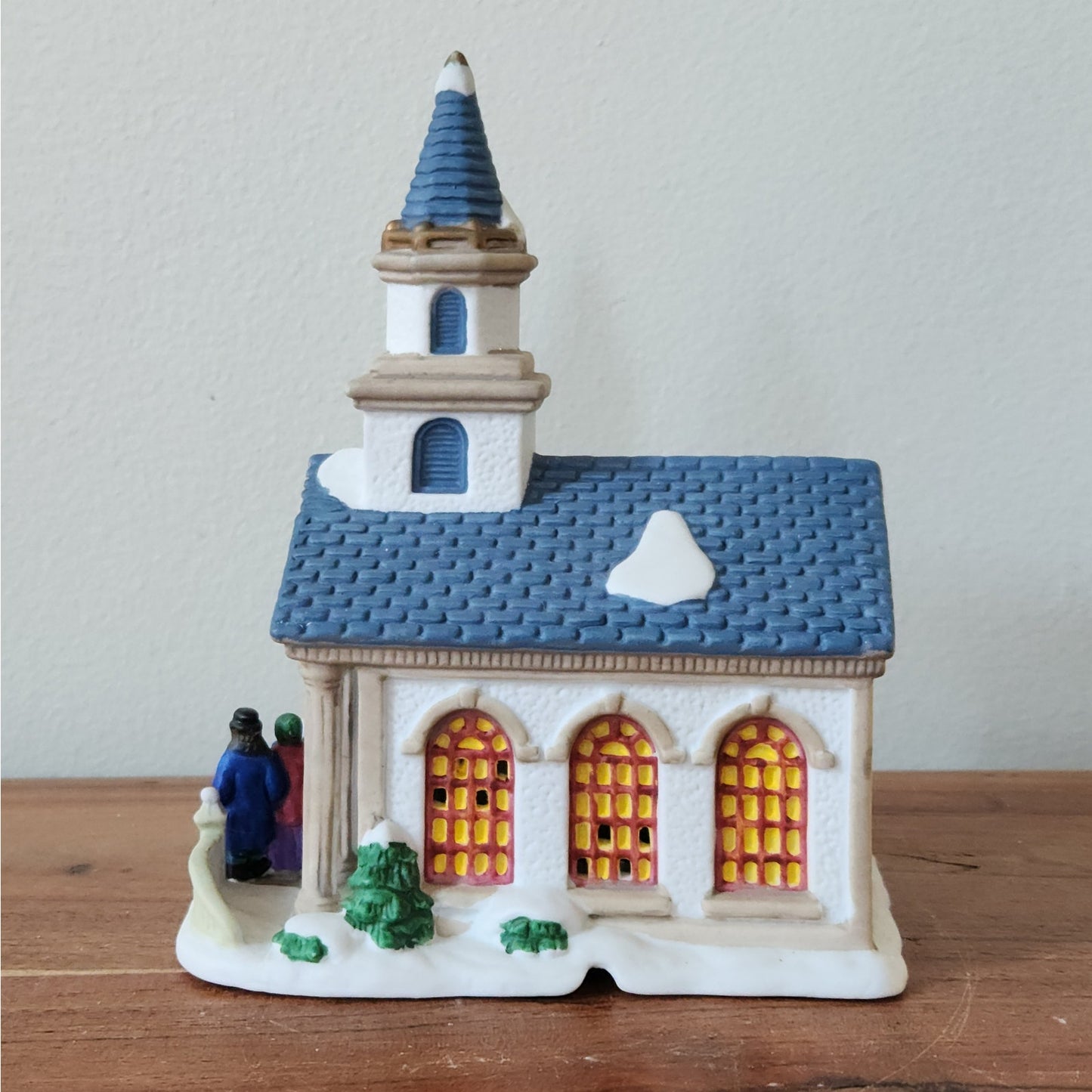 Victorian Village Lighted Porcelain — St. Andrew’s Church (2000 Edition)