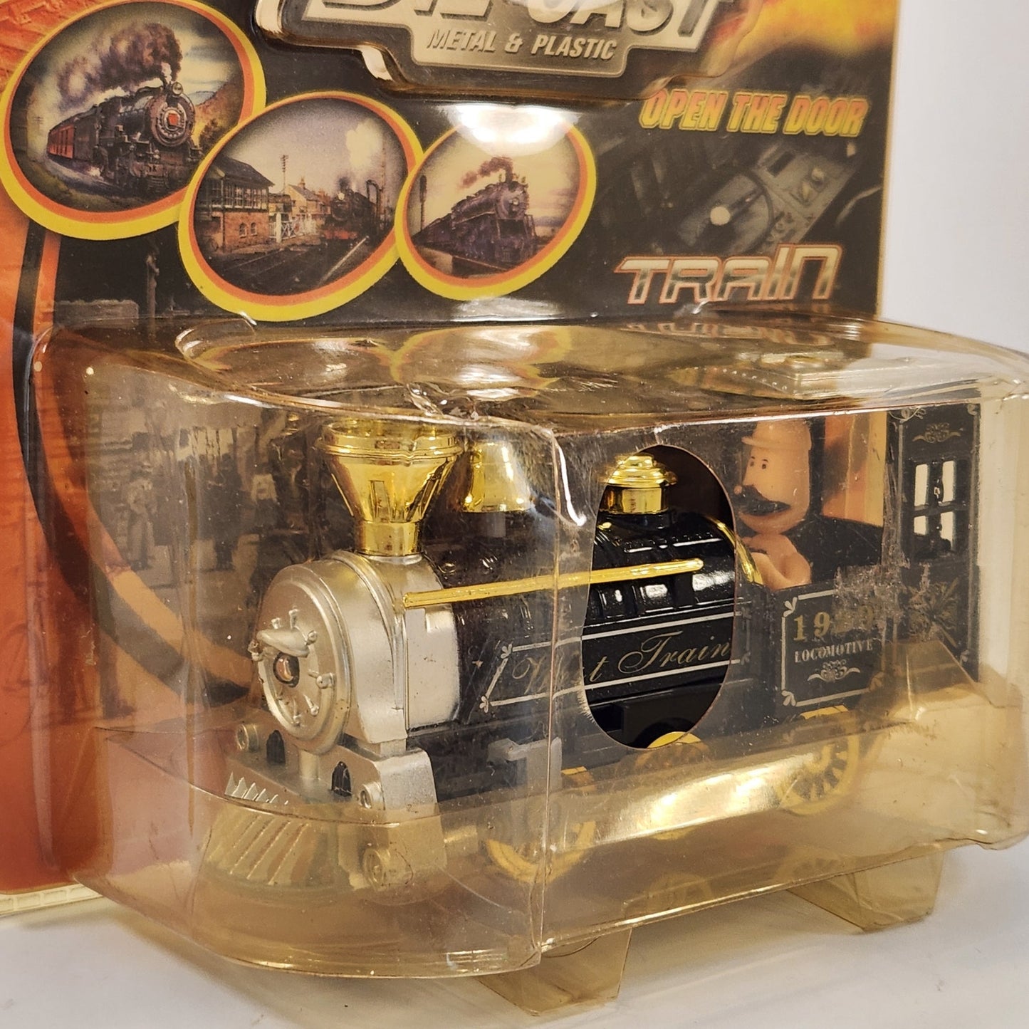 Vintage Style 1929 Locomotive Model NIB | Die-Cast Train w/ Light & Sound