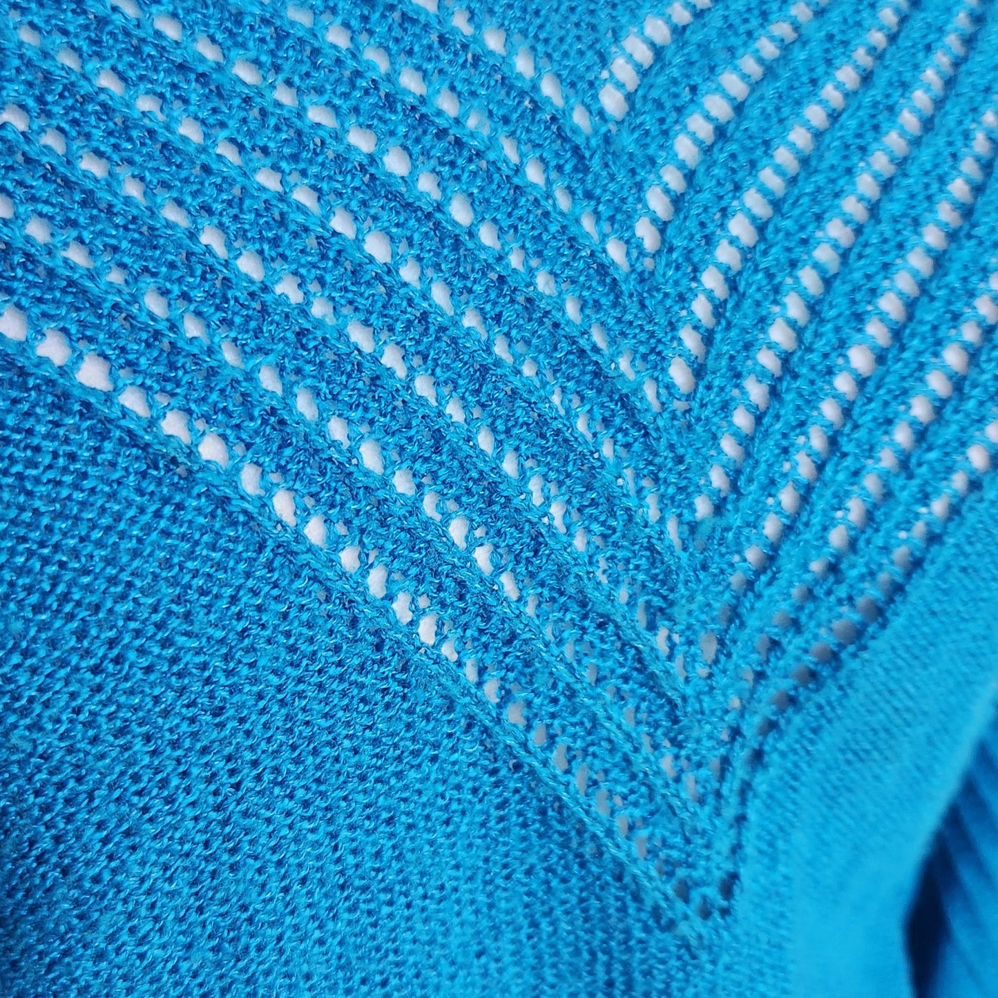 1980s Oscar de la Renta Bright Blue Knit Sweater | Chevron Detail V-Neck | Women's S