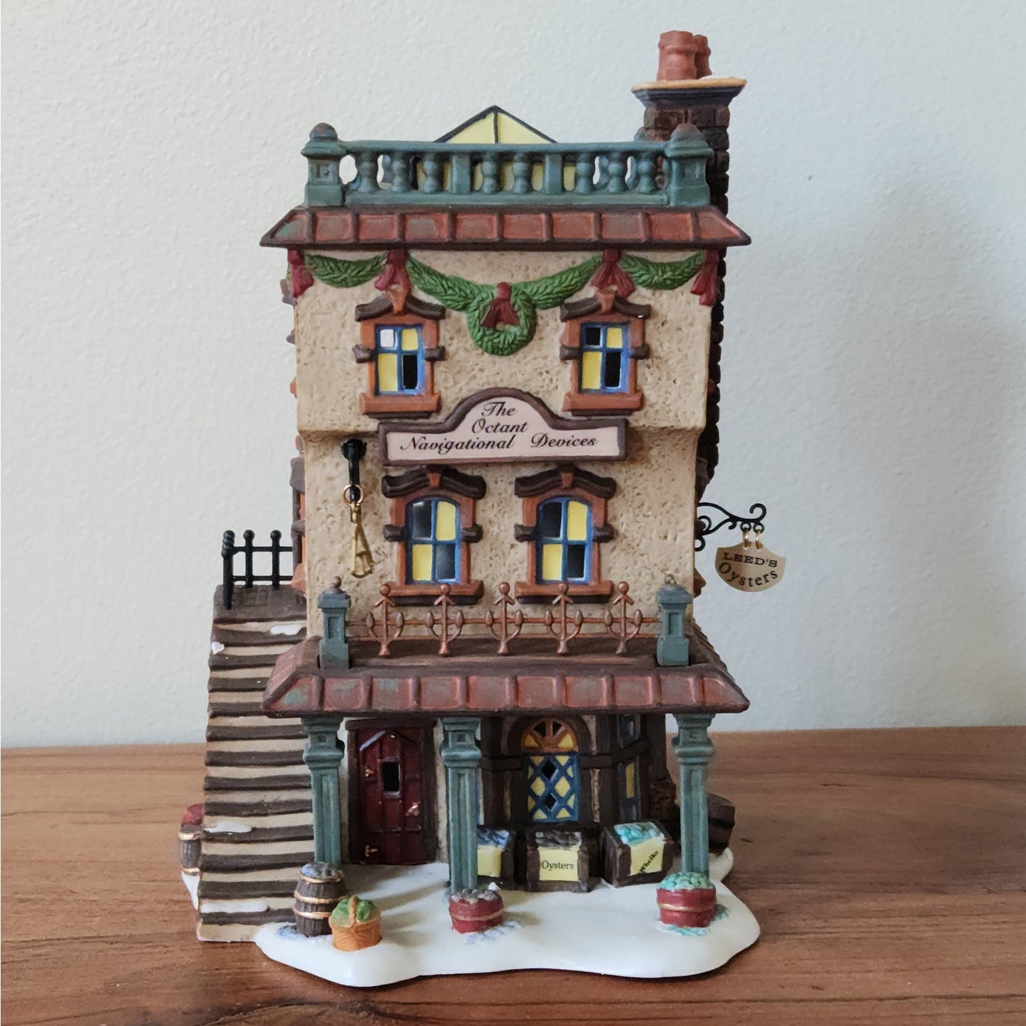 Leed’s Oyster House – Dickens’ Village – Department 56 (1999) - New in Box!