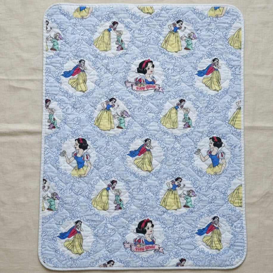 Vintage Dundee Disney Snow White Crib Quilt & Sheet Set (1980s, USA)