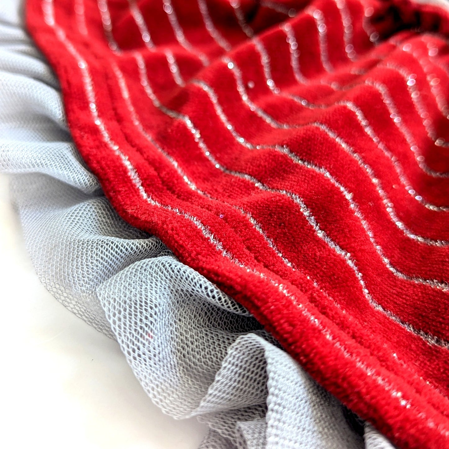 🎄 Hanna Andersson Girls' Striped Lurex Velour Holiday Dress – Cranberry & Silver – Size 110 cm (5)